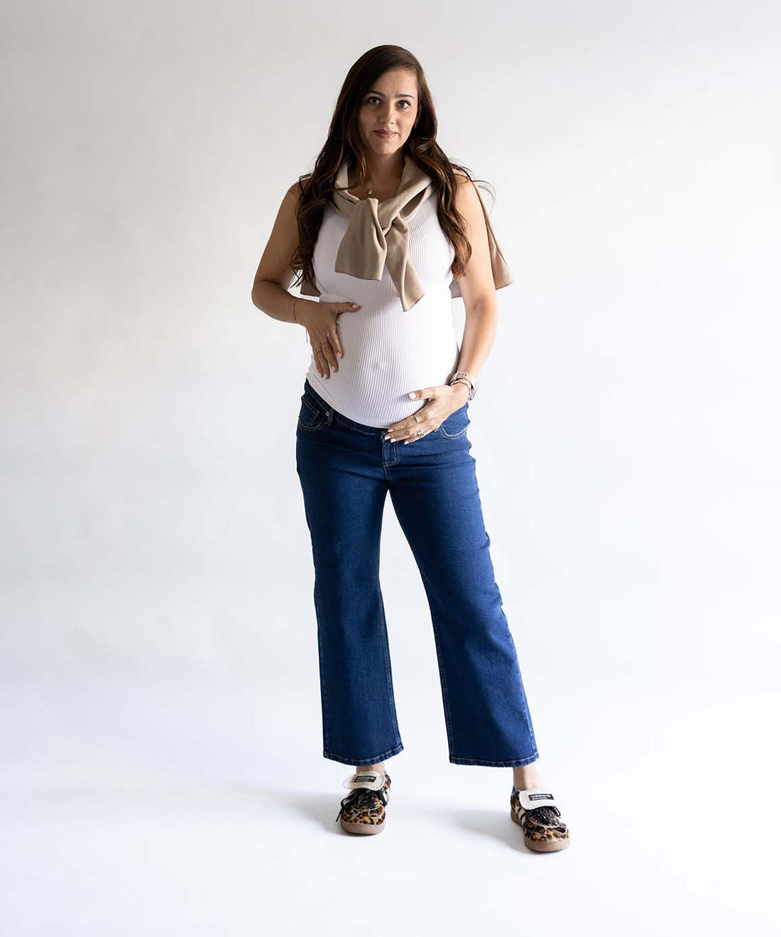LOW RISE DARK JEANS