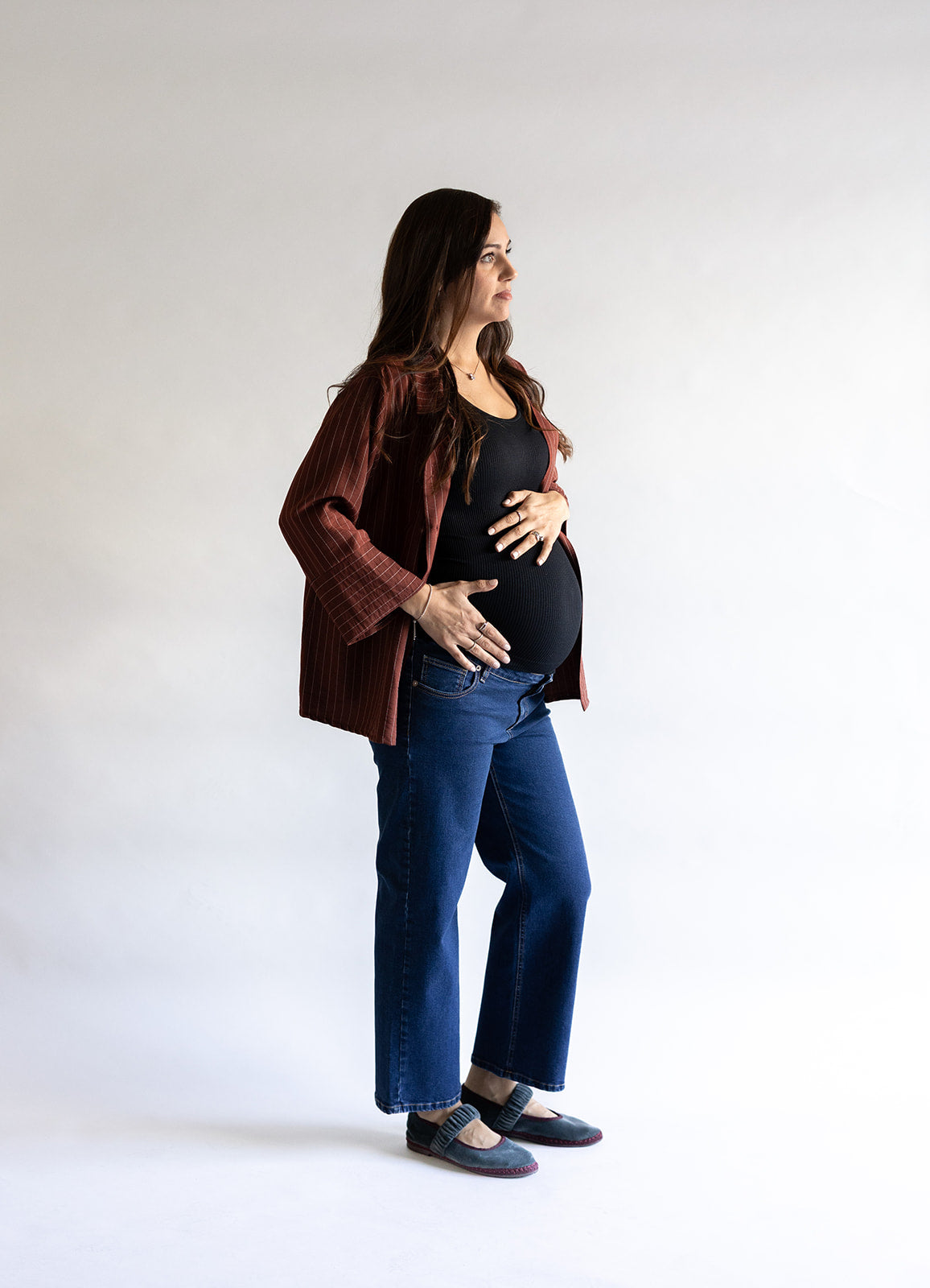 LOW RISE DARK JEANS